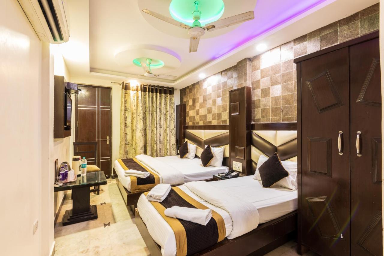 Hotel Grand Shyam- In Front Of New Delhi Railway Station-Couple Friendly نيودلهي المظهر الخارجي الصورة