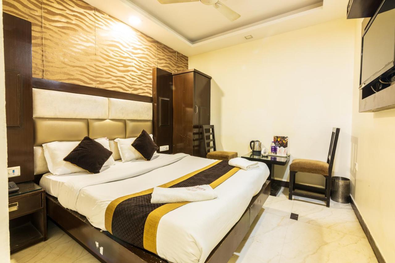 Hotel Grand Shyam- In Front Of New Delhi Railway Station-Couple Friendly نيودلهي المظهر الخارجي الصورة