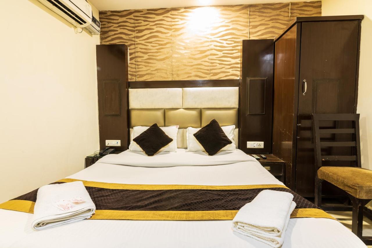 Hotel Grand Shyam- In Front Of New Delhi Railway Station-Couple Friendly نيودلهي المظهر الخارجي الصورة