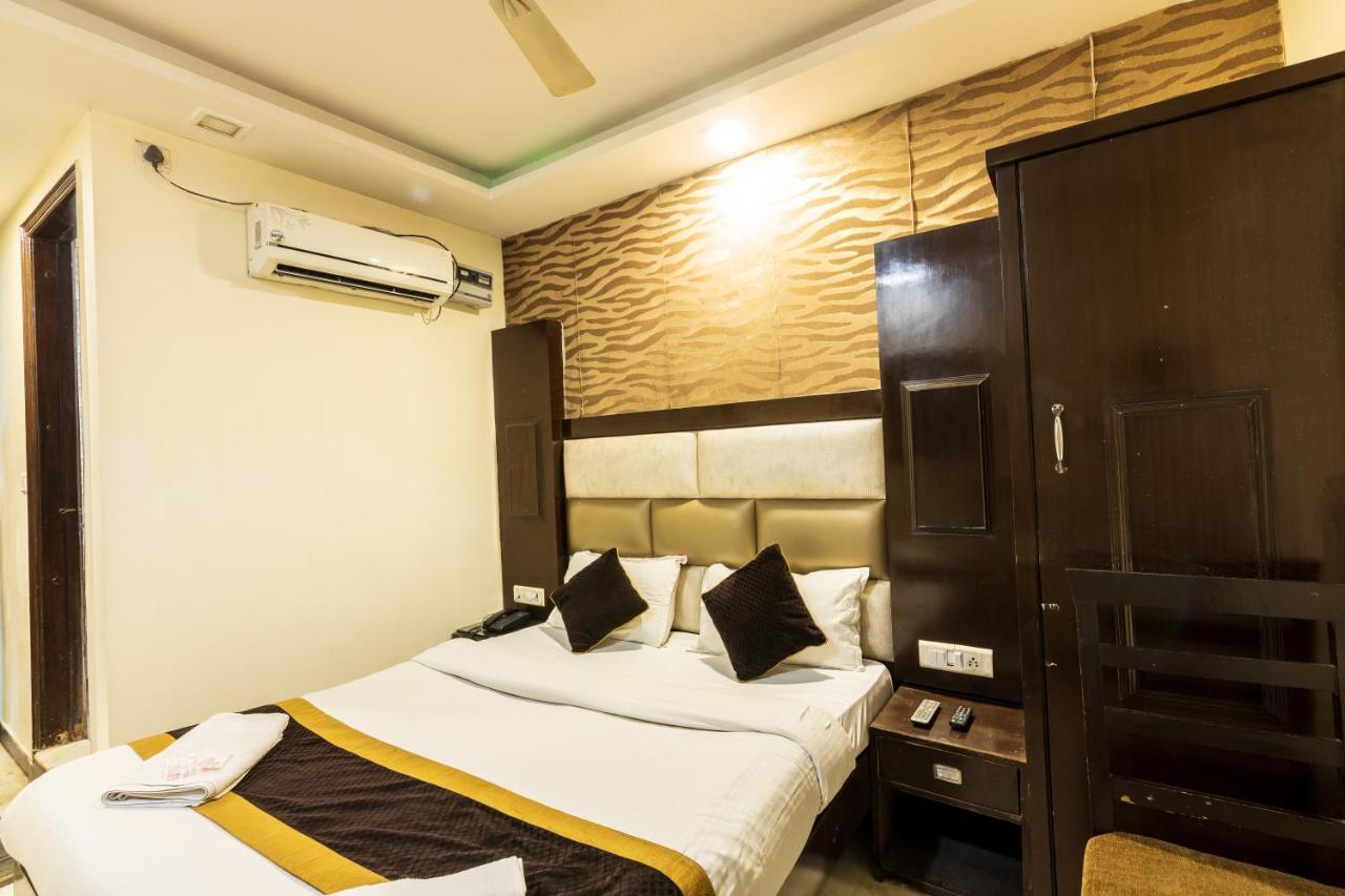 Hotel Grand Shyam- In Front Of New Delhi Railway Station-Couple Friendly نيودلهي المظهر الخارجي الصورة