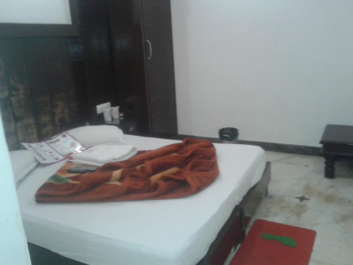 Hotel Grand Shyam- In Front Of New Delhi Railway Station-Couple Friendly نيودلهي المظهر الخارجي الصورة