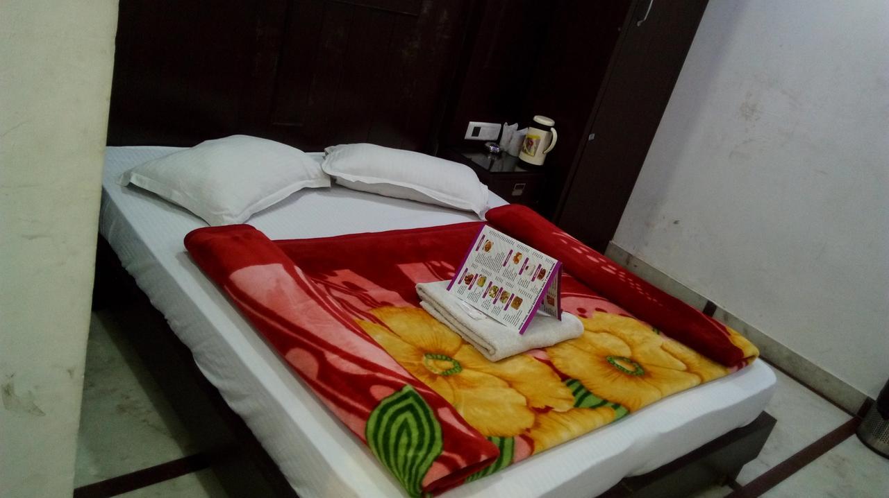 Hotel Grand Shyam- In Front Of New Delhi Railway Station-Couple Friendly نيودلهي المظهر الخارجي الصورة